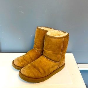 Ugg Short Classic Women’s Boots